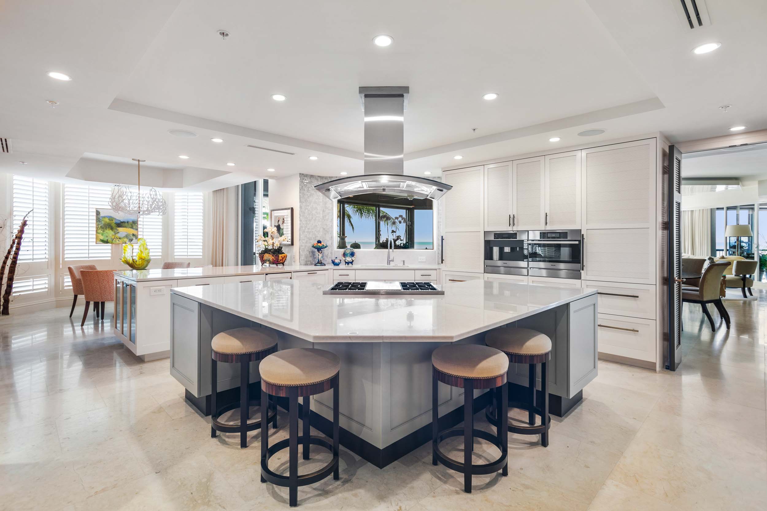 Naples residential condo high end custom kitchen renovation backsplash Bay Colony