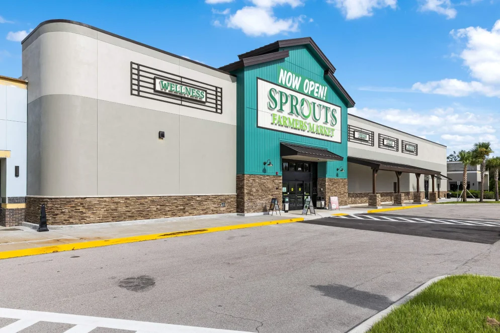 Exterior View of Sprouts Super Market in Fort Myers